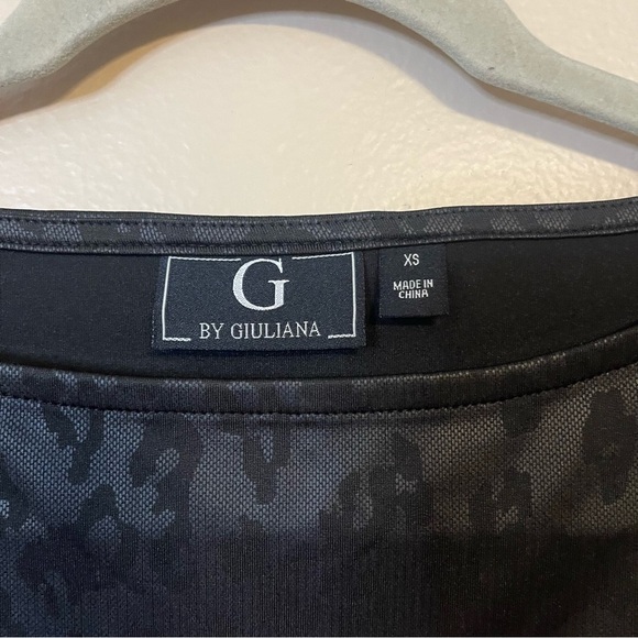 G by Giuliana Black Leopard Print Top Size XS - Picture 2 of 5